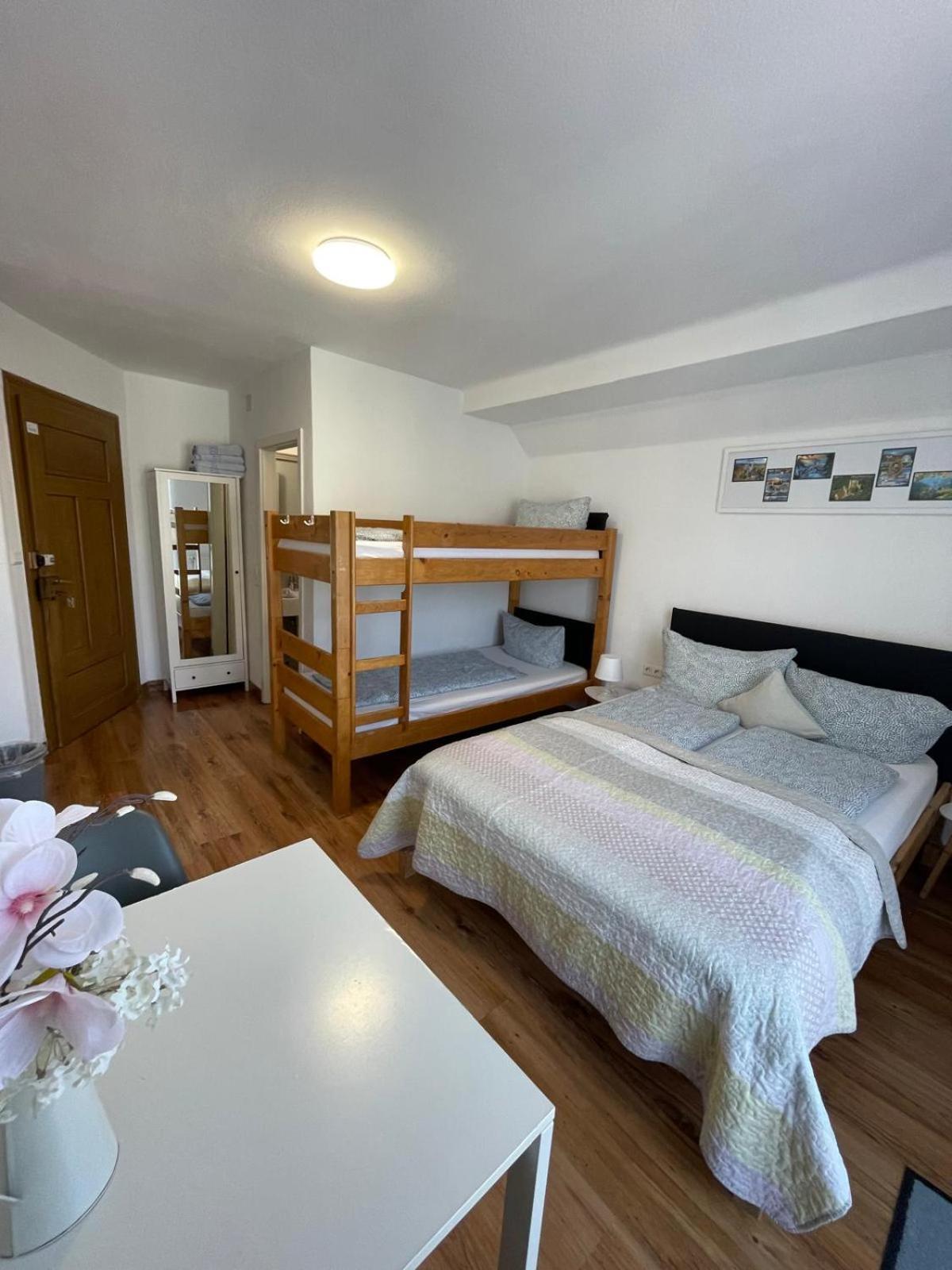 House La Neuschwanstein Blick - Budget City Hotel Fussen Ngoại thất bức ảnh