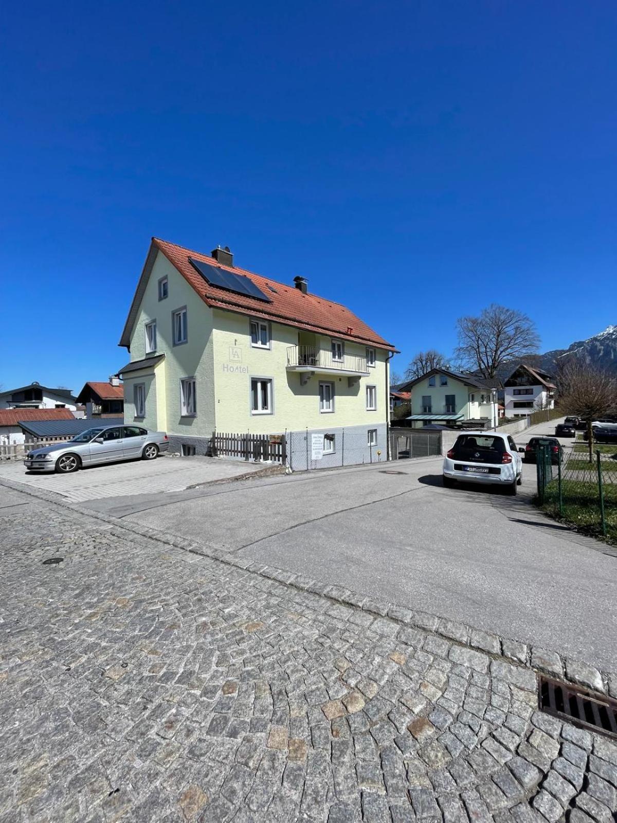 House La Neuschwanstein Blick - Budget City Hotel Fussen Ngoại thất bức ảnh