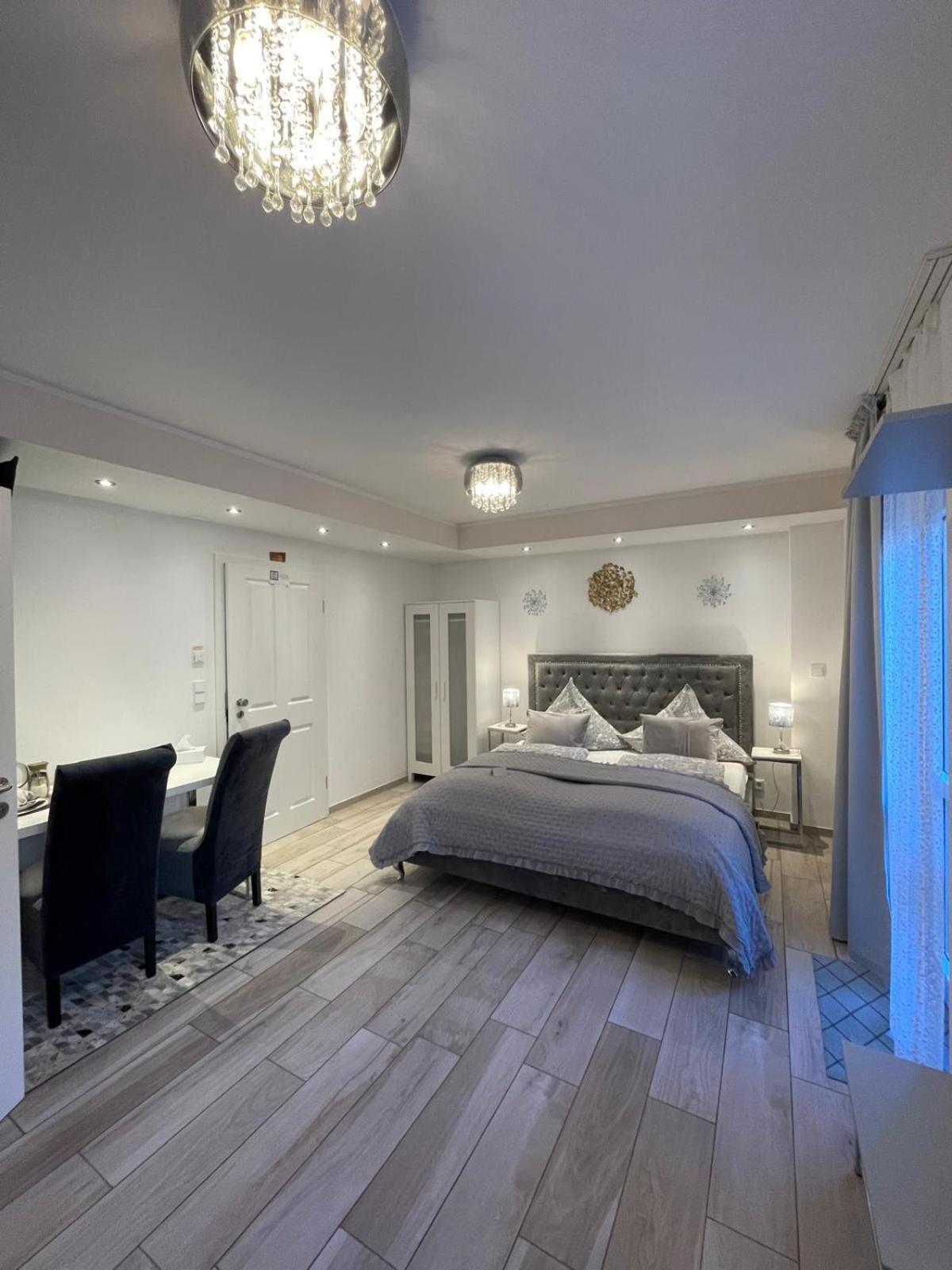 House La Neuschwanstein Blick - Budget City Hotel Fussen Ngoại thất bức ảnh